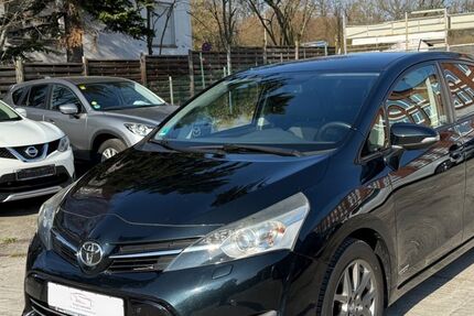 Toyota Verso 165.000 km 7.299 &euro; Frankfurt am Main 60386