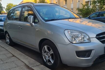 Kia Carens 141.000 km 6.750 &euro; München 80937