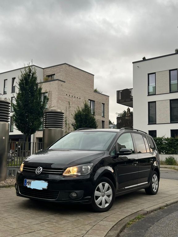 VW Touran 140.000 km 12.000 € Hamburg 22415