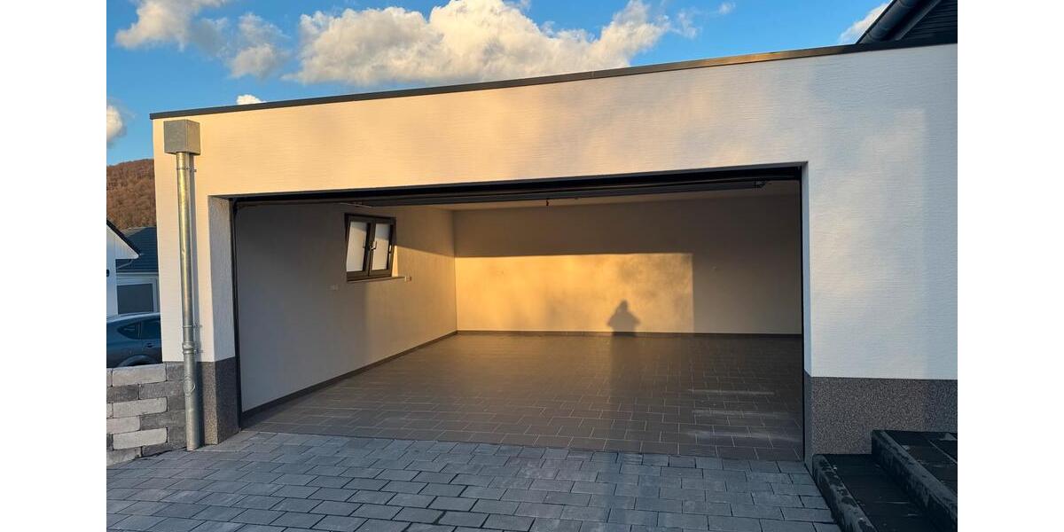 Bungalow Bad Wildungen - 4 Zimmer, 150 m&sup2;, 1.950&euro; | Angebot:23476136