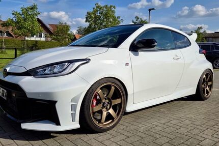 Toyota Yaris 11.990 km 44.490 &euro; Greven 48268