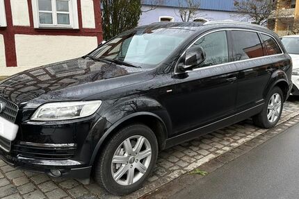 Audi Q7 160.000 km 14.900 € Nürnberg 90441