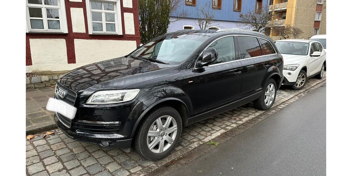 Audi Q7 160.000 km 14.900 € Nürnberg 90441