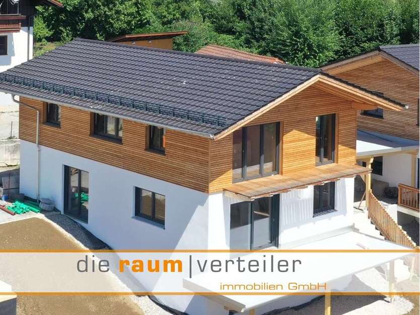 Haus zum Kaufen in Feldkirchen-Westerham 1.098.000 € 219 m² 7 zimmer