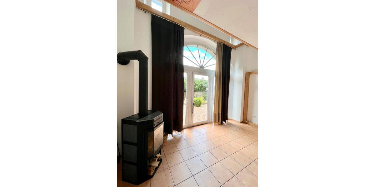 Einfamilienhaus Bad Salzuflen Ehrsen-Breden - 7 Zimmer, 250 m&sup2;, 2.000&euro; | Angebot:25982318