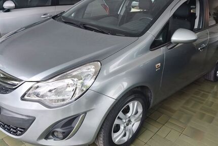 Opel Corsa 50.950 km 6.950 &euro; Rheine 48432
