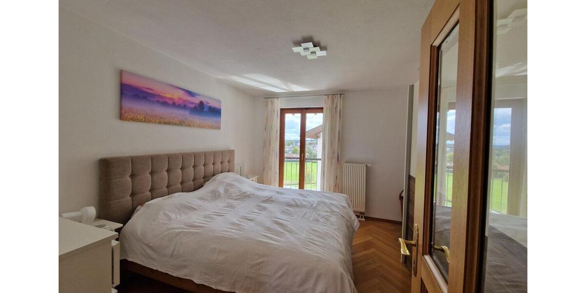 Etagenwohnung Tann - 8 Zimmer, 170 m&sup2;, 1.250&euro; | Angebot:26407154