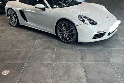 Porsche Boxster 14.000 km 82.718 € Einhausen 64683