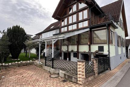 Gepflegte Doppelhaushälfte mit Wintergarten, Terrasse und Garten 5 zimmer