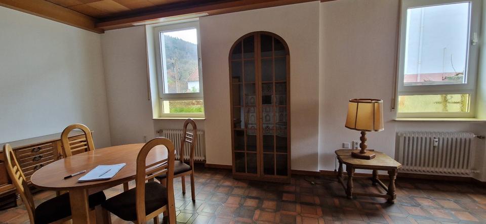 Voll-Möbilierte Wohnung mit Kachelofen 140qm in Bessenbach 2 zimmer