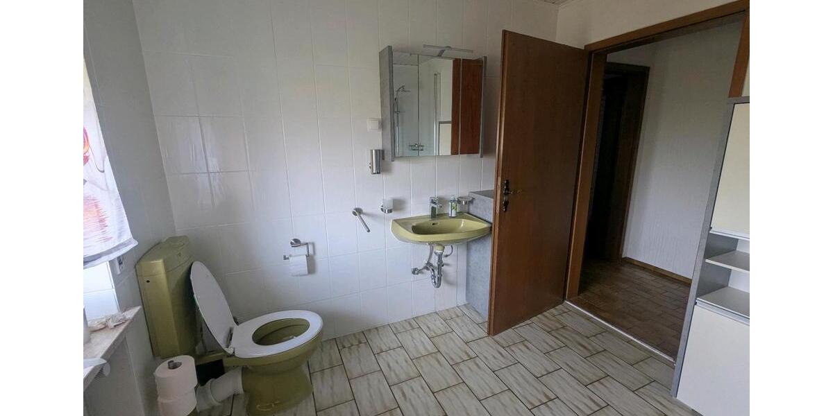 Erdgeschoßwohnung Nittenau - 3 Zimmer, 110 m&sup2;, 950&euro; | Angebot:26105079