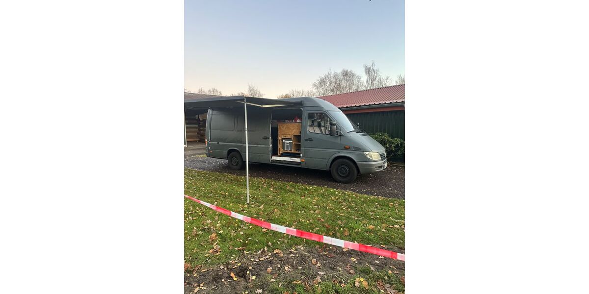 Mercedes-Benz Sprinter 130.000 km 17.500 &euro; Varel 26316