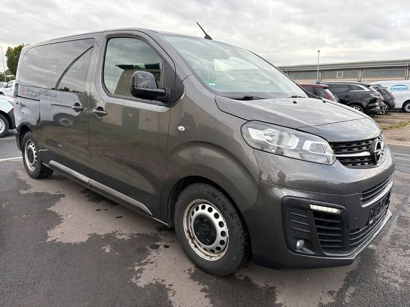 Zafira Life