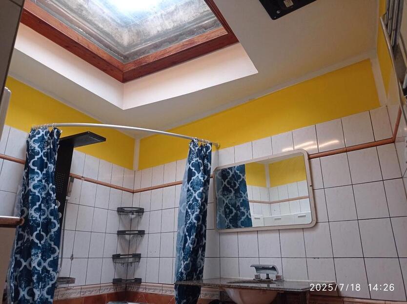 room in sunny house in green Pankow area