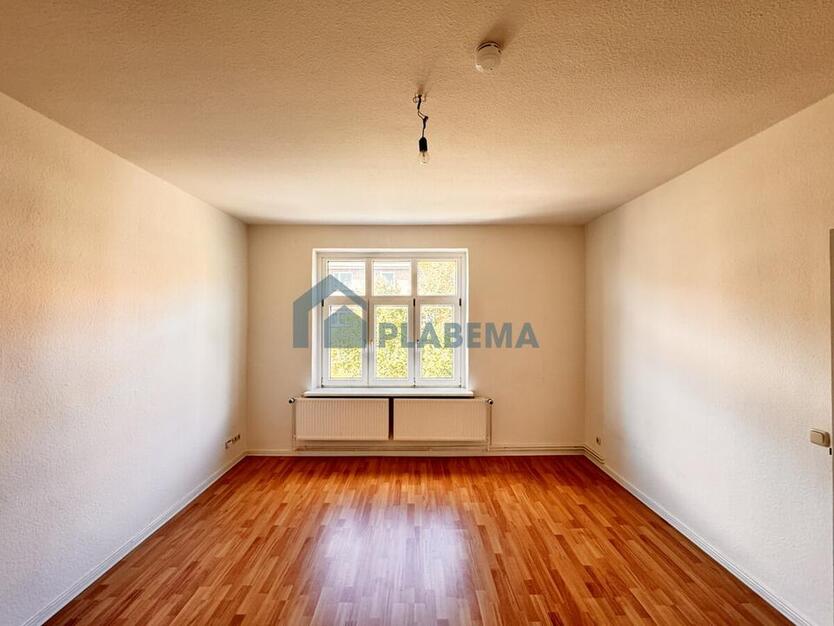 *Preissenkung* 3 Zimmer mit EBK - ideal als 2-er WG geeignet zimmer