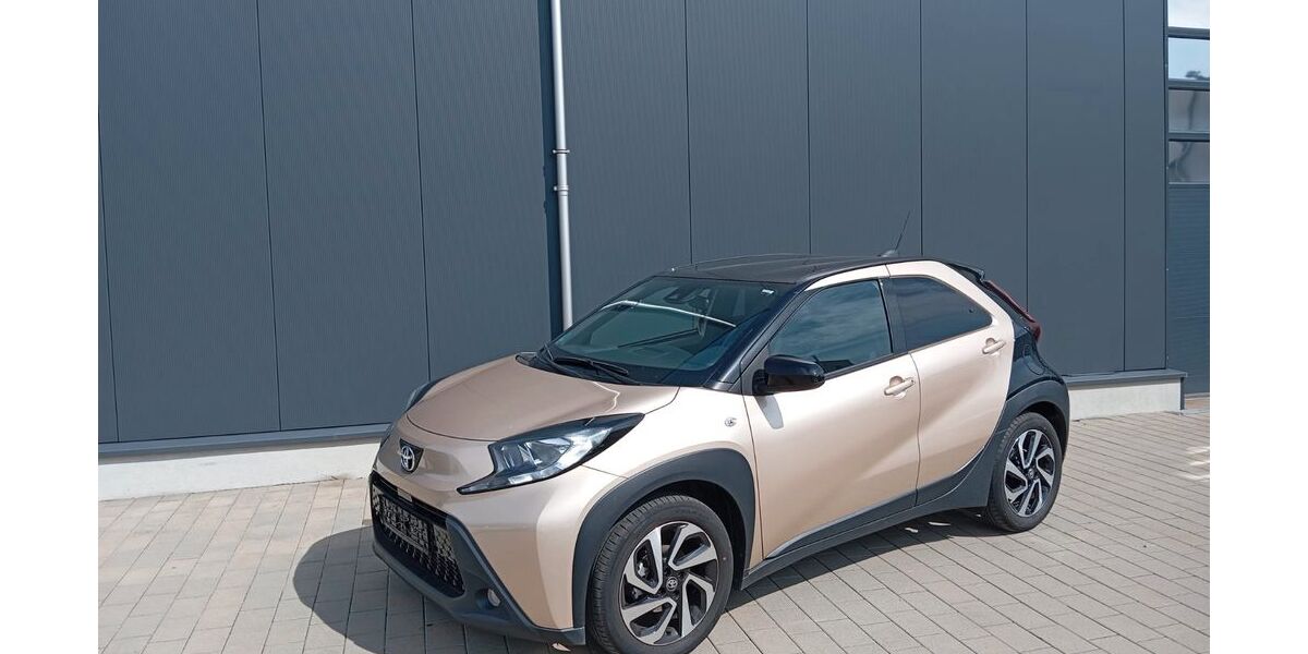 Toyota Aygo (X) 10.900 km 14.900 &euro; Walzbachtal 75045