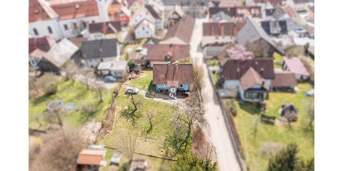 Einfamilienhaus mit großem Grundstück in ruhiger Lage - Einfamilienhaus Tiefenbach | Angebot:24788003