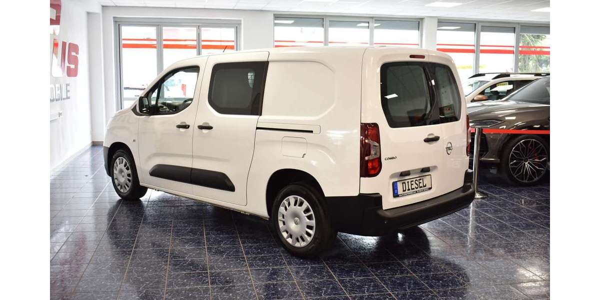 Opel Combo 158.514 km 9.870 &euro; Nürnberg 90431