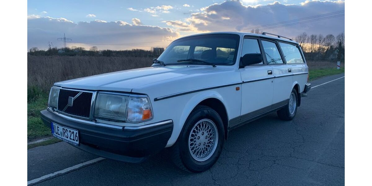Volvo 240 456.243 km 5.990 &euro; Dortmund 44328