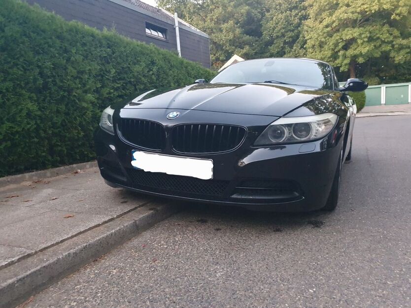 BMW Z4 180.000 km 12.500 € Hamburg 21077