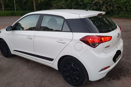 Hyundai i20 112.000 km 6.750 &euro; Krefeld 47839