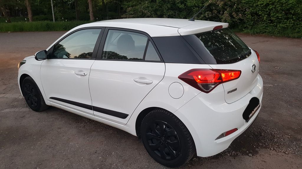 Hyundai i20 112.000 km 6.750 &euro; Krefeld 47839