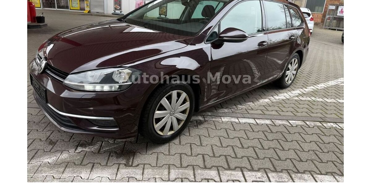 VW Golf 226.000 km 9.495 &euro; Calden 34379