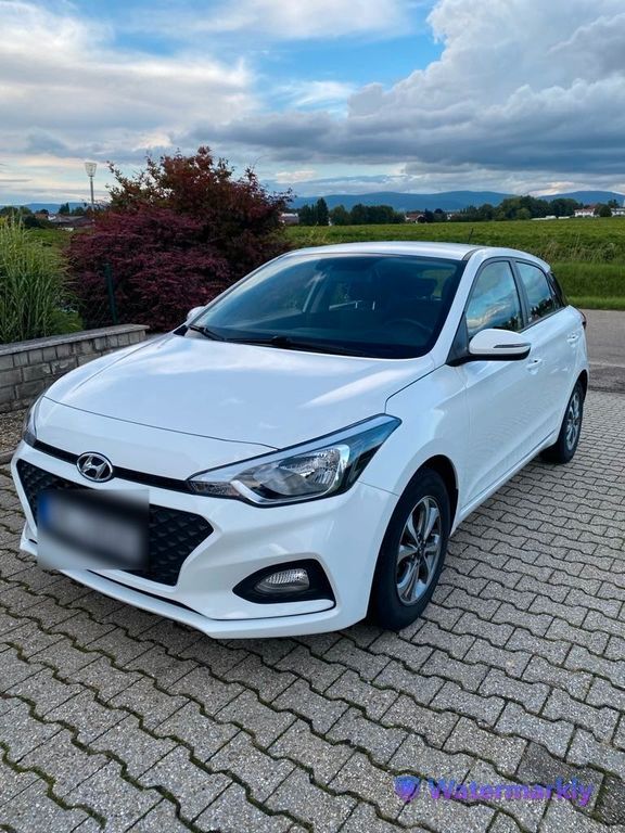 i20