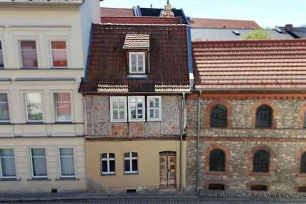 Haus Aschersleben - 2 Zimmer, 70 m&sup2;, 67.000&euro; | Angebot:26555948