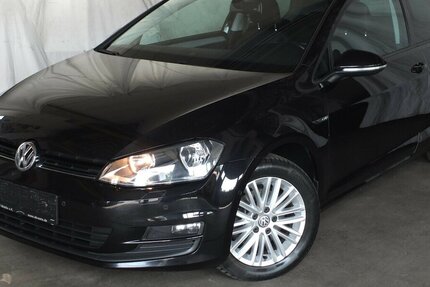 VW Golf VII 1.6TDi CUP NAVI PARKASISSTENT SHZ 147.745 km 10.898 &euro; Köln 50858