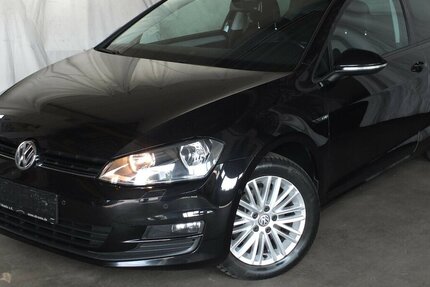 VW Golf VII 1.6TDi CUP NAVI PARKASISSTENT SHZ 147.745 km 10.904 &euro; Köln 50858