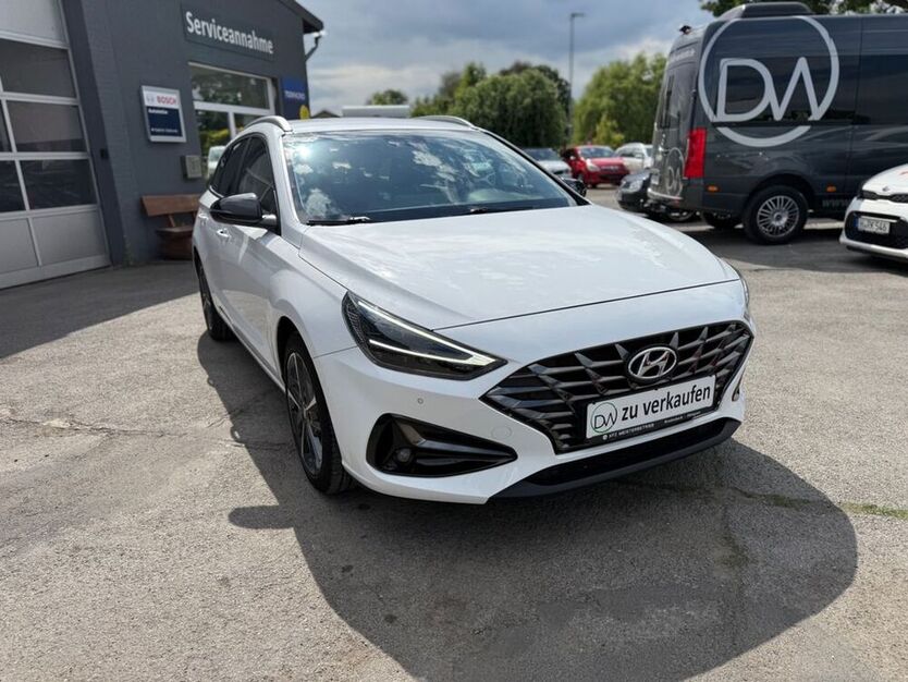 i30