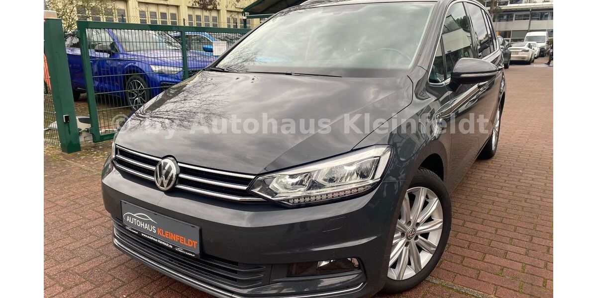 VW Touran 128.255 km 17.890 &euro; Borkheide 14822