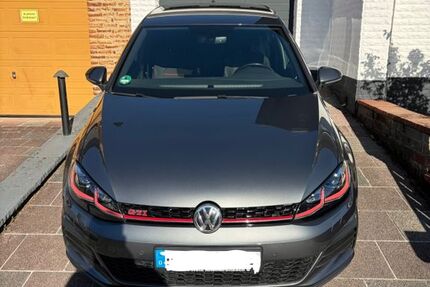 VW Golf 74.284 km 21.950 &euro; Bad Honnef 53604
