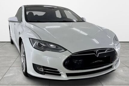 Tesla Model S 418.000 km 17.999 &euro; Lübbecke 32312