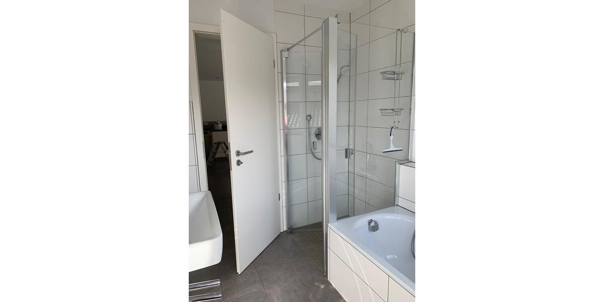 Etagenwohnung Hilzingen - 3.5 Zimmer, 77 m&sup2;, 1.000&euro; | Angebot:25261573