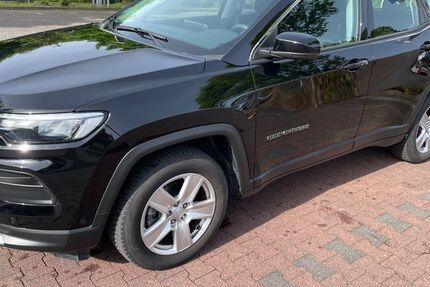 Jeep Compass 14.000 km 22.610 &euro; Düsseldorf 40229