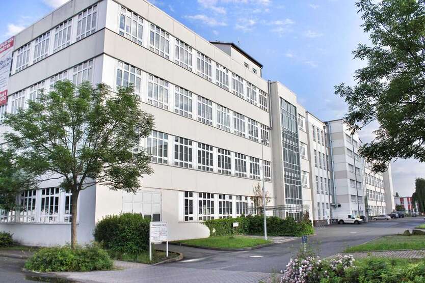 Büro in Sömmerda 1.510 € 188 m² zimmer