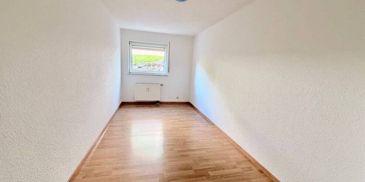 Etagenwohnung Ettenheim - 3 Zimmer, 92 m&sup2;, 900&euro; | Angebot:26309997