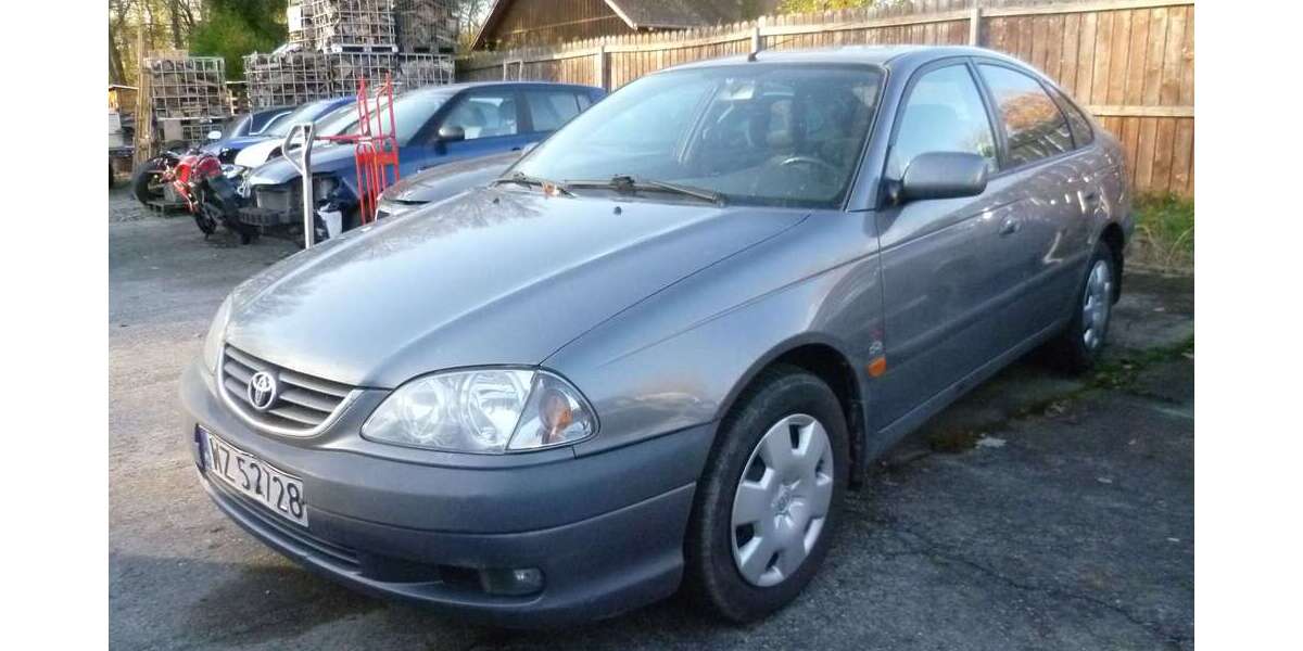 Toyota Avensis 194.548 km 2.800 € Römerberg 67354