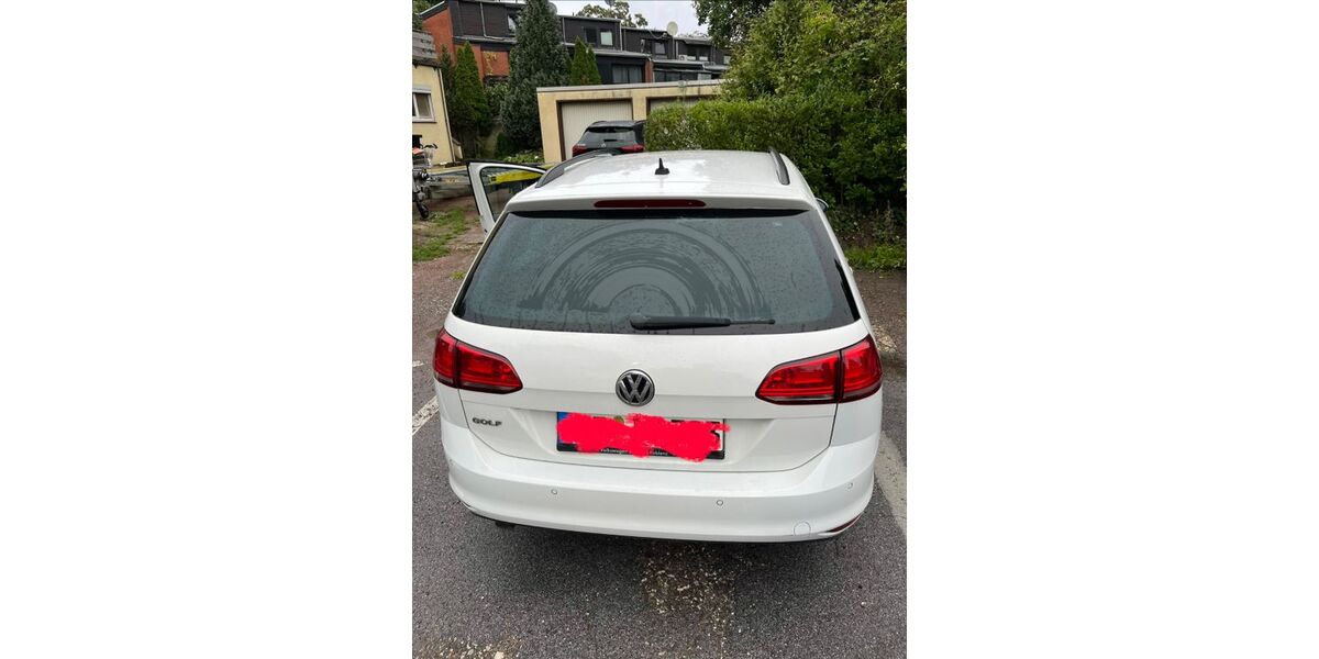 VW Golf 220.786 km 7.300 &euro; Straßenhaus 56587