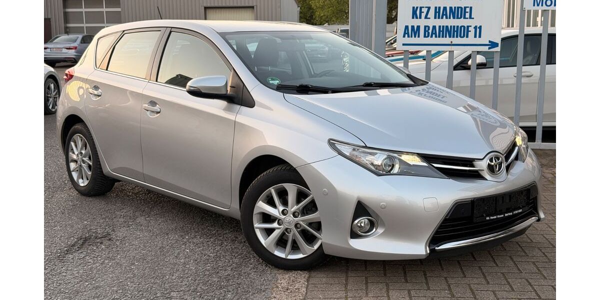 Toyota Auris 177.400 km 6.950 &euro; Bad Iburg 49186