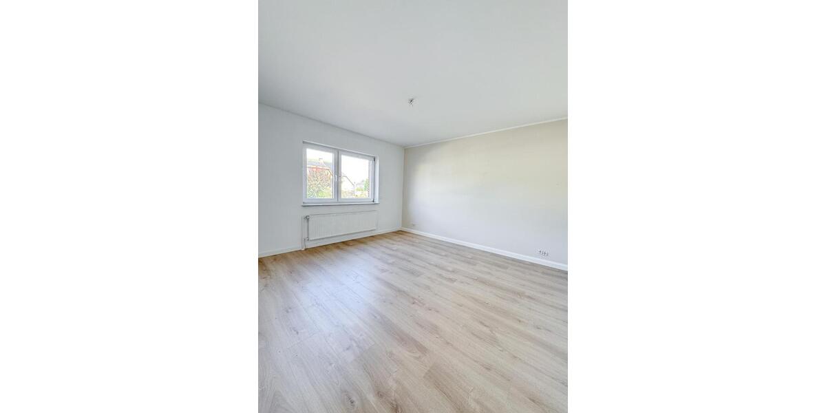 Charmante Mehrfamilien-Doppelhaushälfte mit Keller | Saniert 7 zimmer