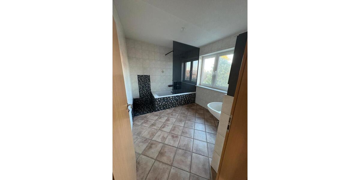 Maisonettenwohnung Bad Salzungen - 5 Zimmer, 103 m&sup2;, 1.030&euro; | Angebot:26364435