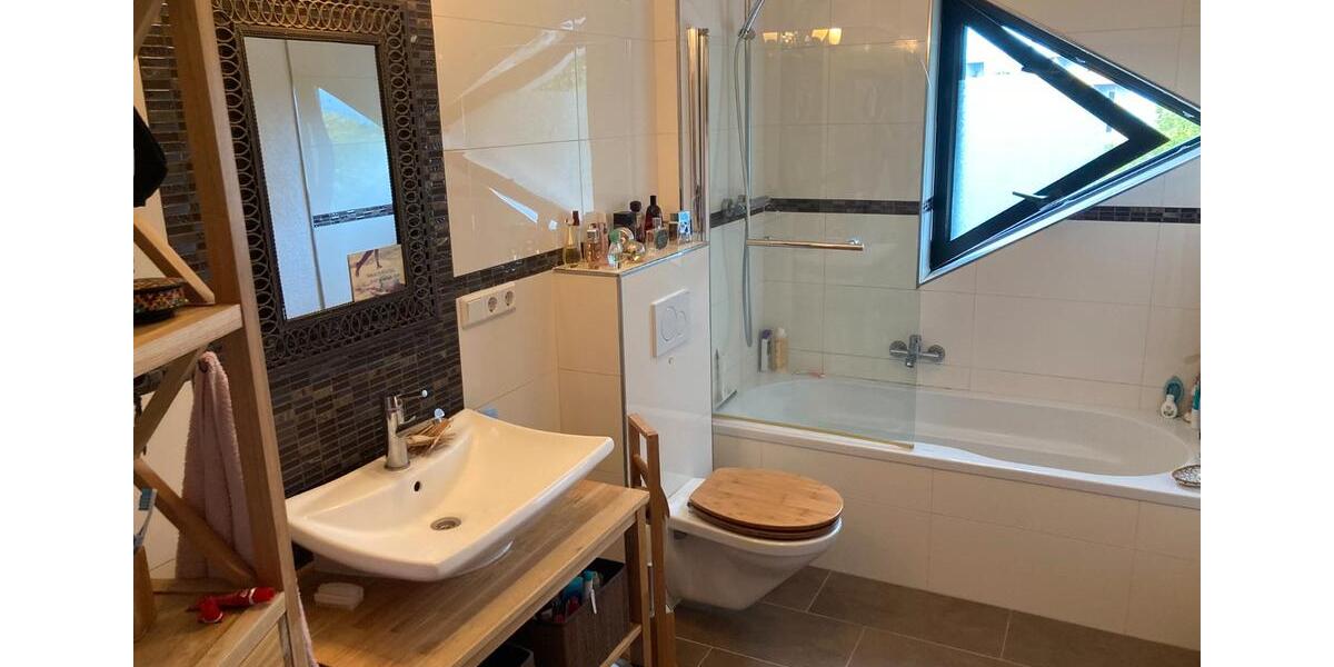 Dachgeschoßwohnung Saarlouis - 6 Zimmer, 116 m&sup2;, 225.000&euro; | Angebot:26858144