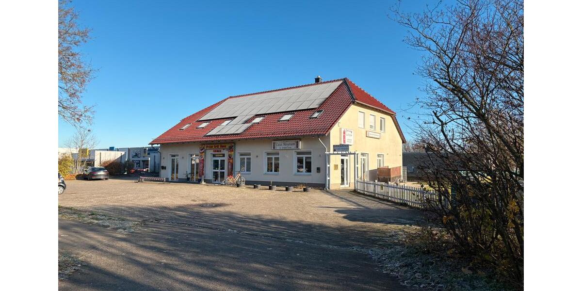 280 qm Gewerberäume an der B4 in Meine zimmer