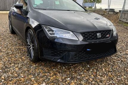Seat Leon 141.979 km 15.900 € Ochsenhausen 88416