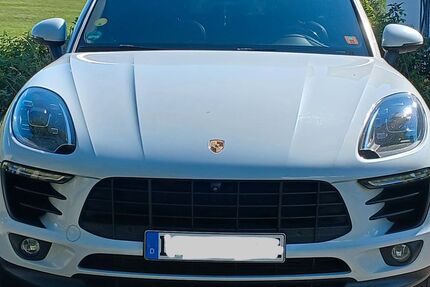 Porsche Macan 198.800 km 29.450 &euro; Daun 54550