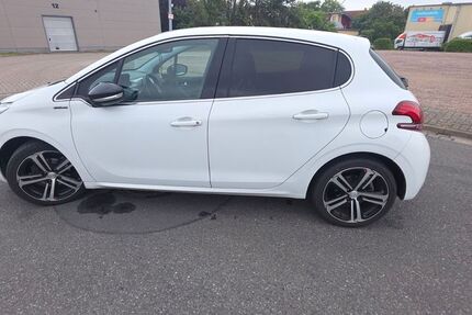 Peugeot 208 191.000 km 6.100 &euro; Sehnde 31319