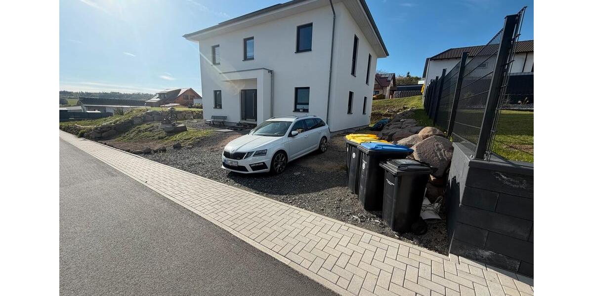 Einfamilienhaus Driedorf - 11 Zimmer, 200 m&sup2;, 500.000&euro; | Angebot:26495780